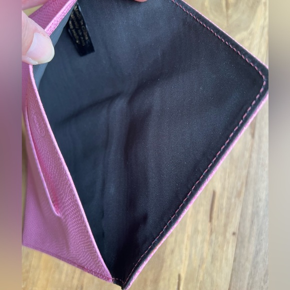 AMI Lizard Pebbled Leather Envelope Pink - Picture 11 of 11